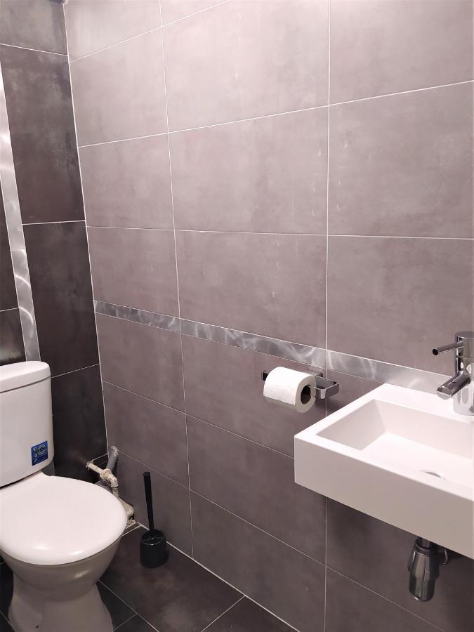 Indira Vendeghaz Apartment Mestecǎneşti Exterior foto