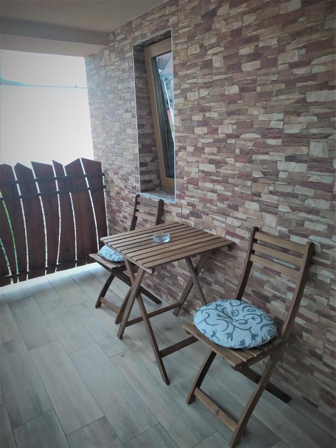 Indira Vendeghaz Apartment Mestecǎneşti Exterior foto