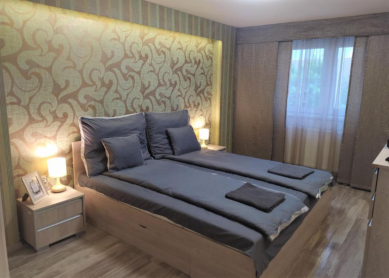 Indira Vendeghaz Apartment Mestecǎneşti Exterior foto